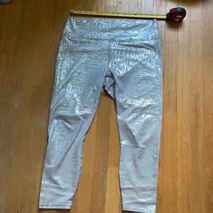 Metallic powerhold leggings